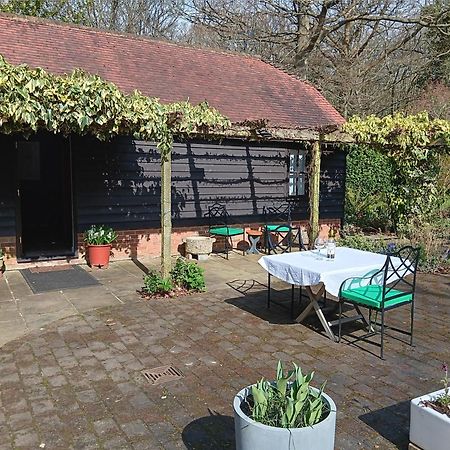 The Barn - Quiet Location Villa Ashford  Buitenkant foto