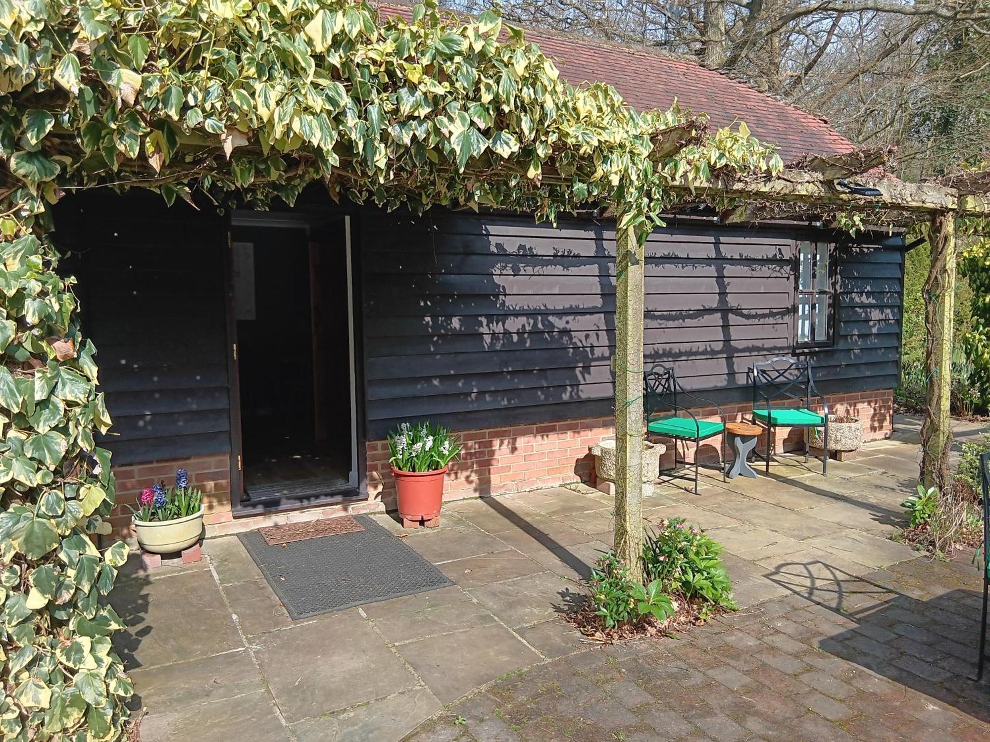 The Barn - Quiet Location Villa Ashford  Buitenkant foto